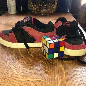 Globe boys sneakers